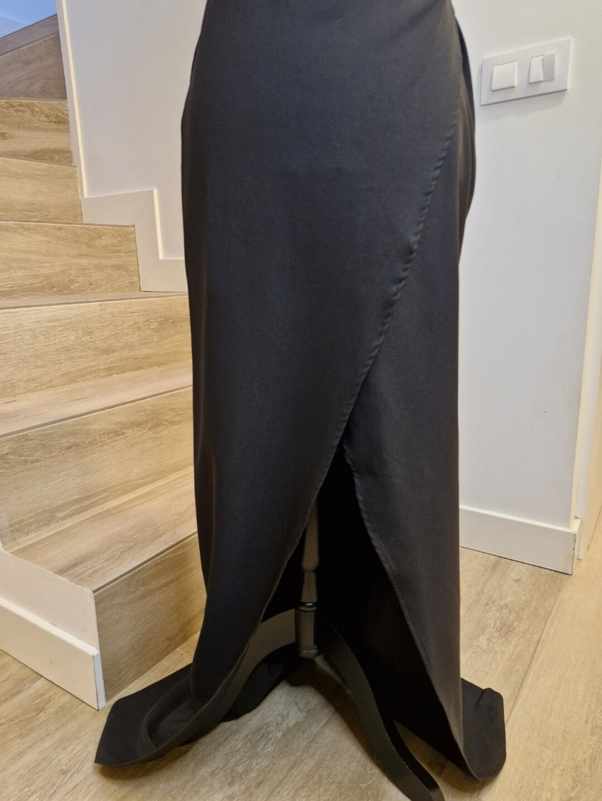 Vestido de fiesta negro drapeado - 6