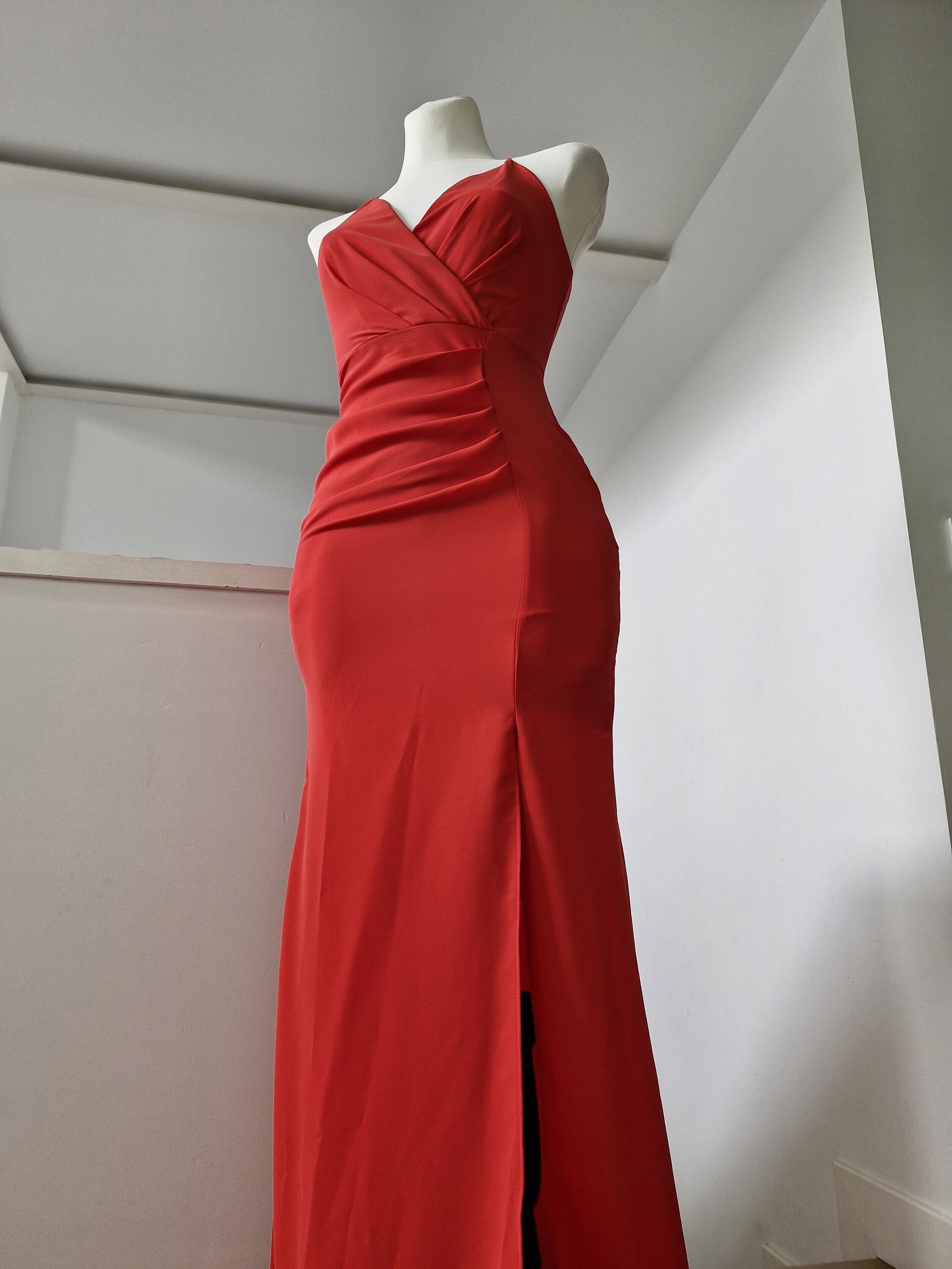 Vestido rojo largo fiesta espalda cruzada - 4
