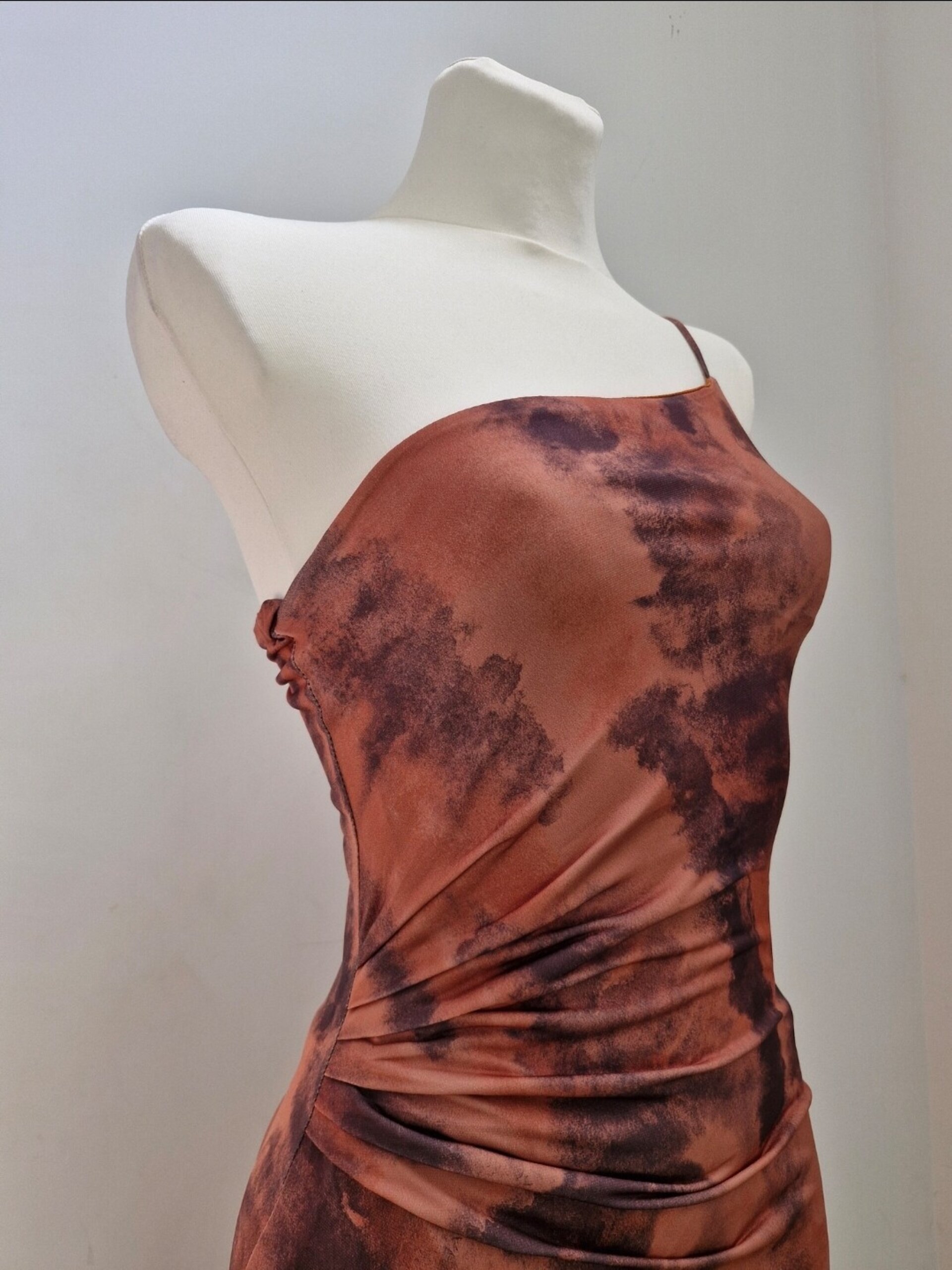 Vestido midi multicolor asimetrico - 2